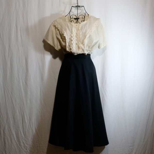 画像3: 無地 ベージュ 半袖 混綿混麻 ブラウス ノーカラー 刺繍[16290]