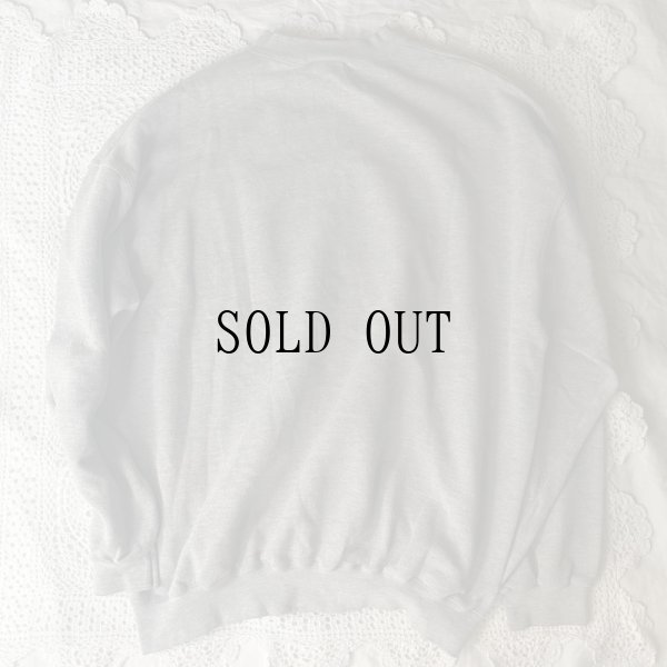 画像2: "NEVRASKA" US 刺繍ロゴ グレー×赤 スウェット クルーネック [17694]