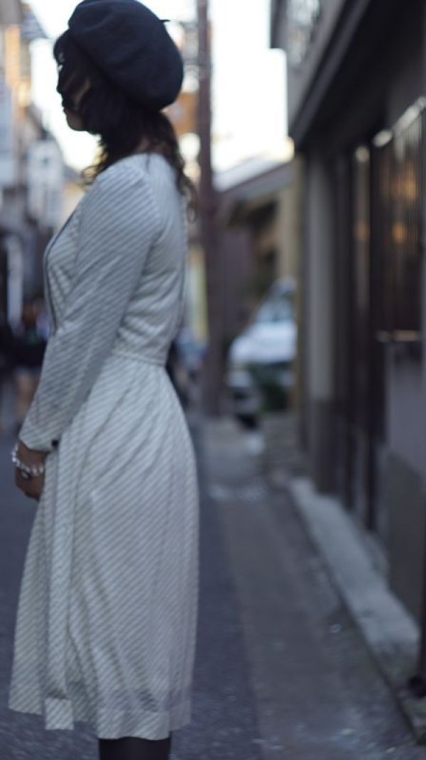 画像13: バイアス柄 白黒 長袖 レトロワンピース[55530]