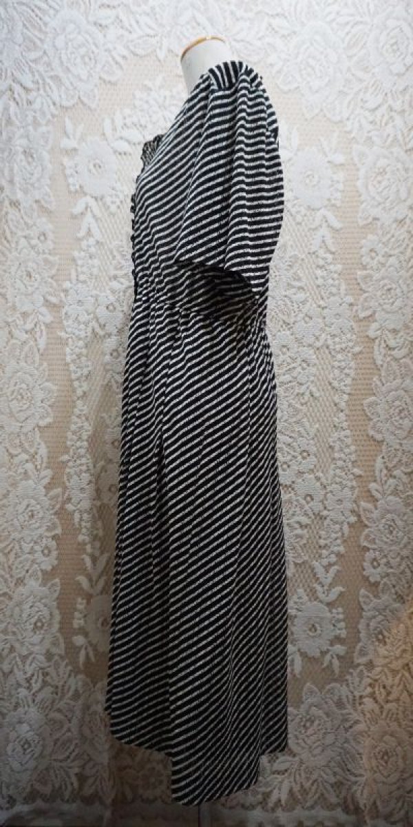 画像3: バイアス柄　白黒フリル レトロワンピース  [52119]