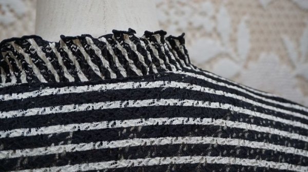 画像9: バイアス柄　白黒フリル レトロワンピース  [52119]