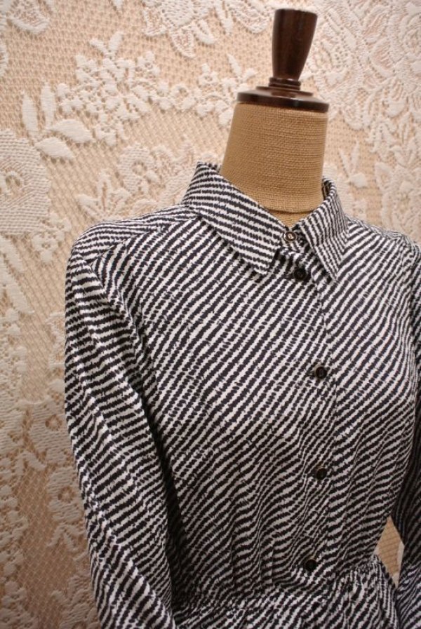 画像3: バイアス柄 モノトーン 長袖 レトロワンピース レギュラーカラー[55794]