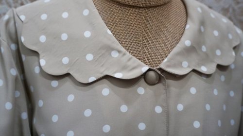 他の写真1: ドット柄　ベージュブラウス[1519４]
