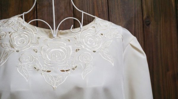 画像3: 無地 オフホワイト 半袖 ブラウス 刺繍レース [11192]