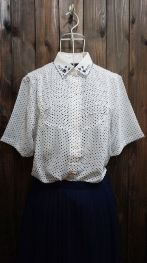 他の写真1: ドット柄  ネイビー 白 ブラウス スカラップカラー　刺繍 [11251]