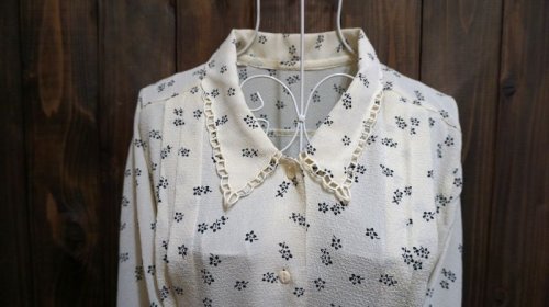 他の写真1: 花柄 長袖ブラウス [15366]