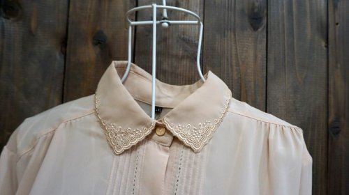 他の写真1: 無地 ベージュ 長袖 ブラウス スカラップカラー[15629]