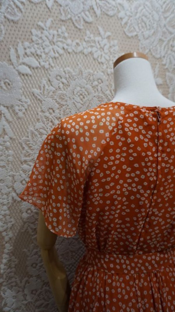 画像8: レトロ幾何学柄 オレンジ系 半袖 レトロワンピース ノーカラー [52538]