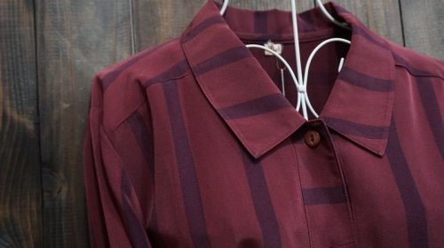 他の写真1: ストライプ柄 赤系  長袖ブラウス  レギュラーカラー [15719]