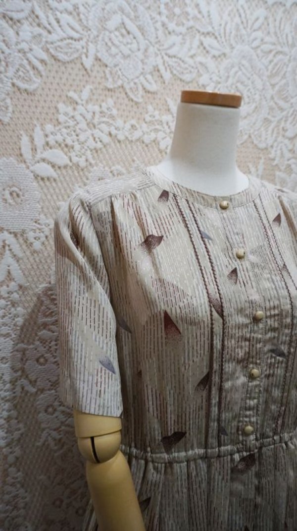 画像5: レトロ幾何学柄  半袖ワンピース  ノーカラー [52647]