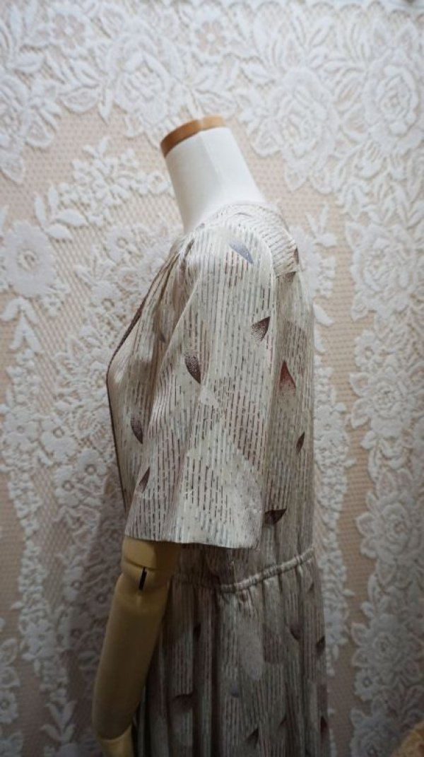 画像7: レトロ幾何学柄  半袖ワンピース  ノーカラー [52647]