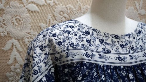 他の写真1: 花柄 ネイビー半袖 ワンピース[52779]