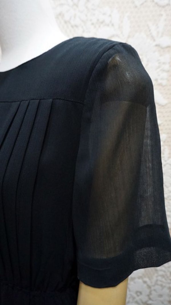 画像4: 無地 ブラック 半袖 レトロワンピース ノーカラー プリーツ[52833]