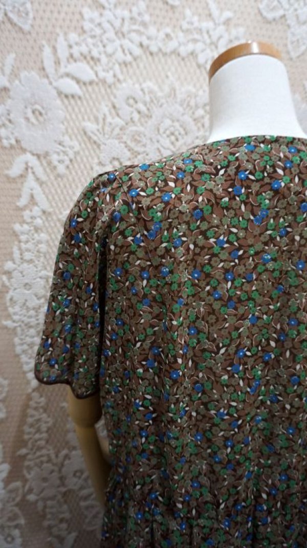 画像7: 花柄 ブラウン系 半袖 ワンピース ノーカラー[52851]