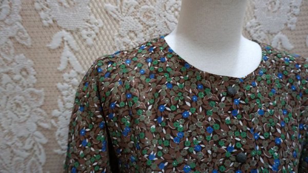 画像5: 花柄 ブラウン系 半袖 ワンピース ノーカラー[52851]