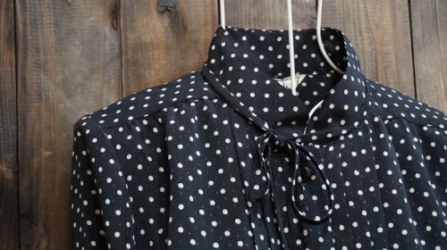 他の写真1: ドット柄 黒 長袖 ブラウス スタンドカラー[15964]
