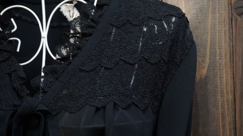 他の写真1: 無地 黒 長袖 ブラウス フリル レース[15972]