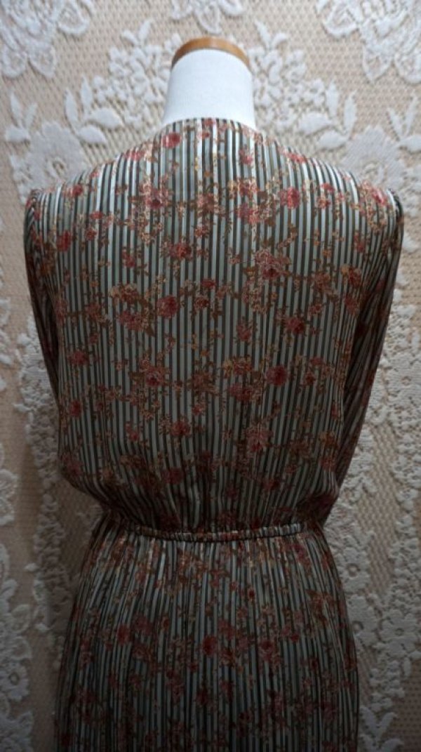 画像5: 花柄 緑 長袖 レトロワンピース ラバティンカラー[56232]