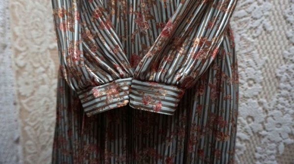 画像7: 花柄 緑 長袖 レトロワンピース ラバティンカラー[56232]