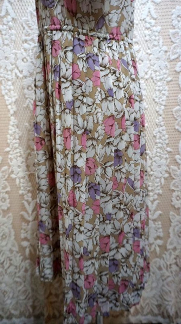 画像8: 花柄 ブラウン系 半袖 レトロワンピース レギュラーカラー [56273]