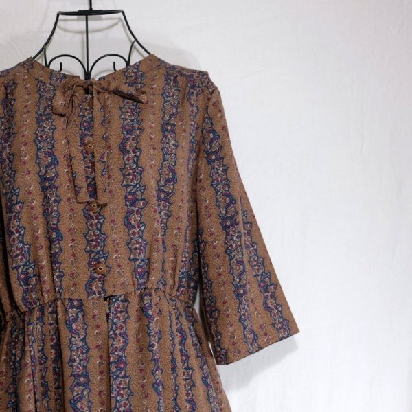 画像10: エスニック柄 ブラウン系 半袖 五分丈 レトロワンピース ボウタイカラー [56278]