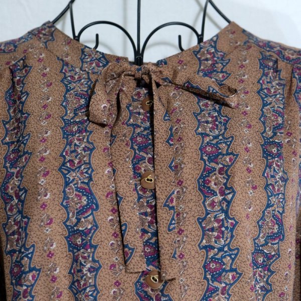 画像11: エスニック柄 ブラウン系 半袖 五分丈 レトロワンピース ボウタイカラー [56278]