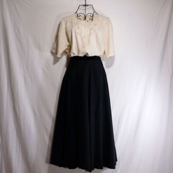 画像4: 無地 ベージュ 半袖 綿麻混合 ブラウス ノーカラー[16187]