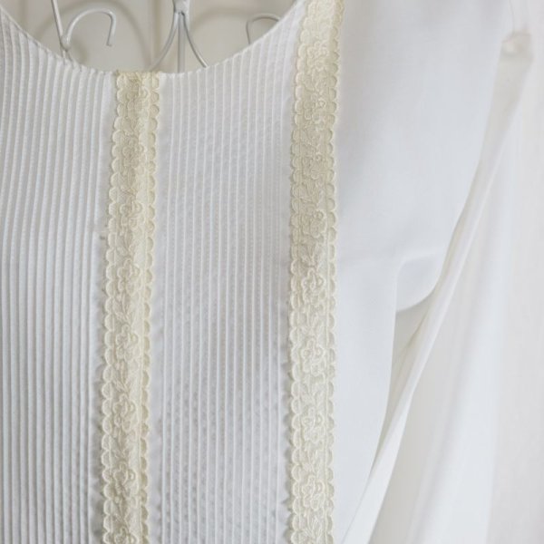 画像5: 白 無地 長袖 ブラウス ノーカラー 花柄刺繍[16424]