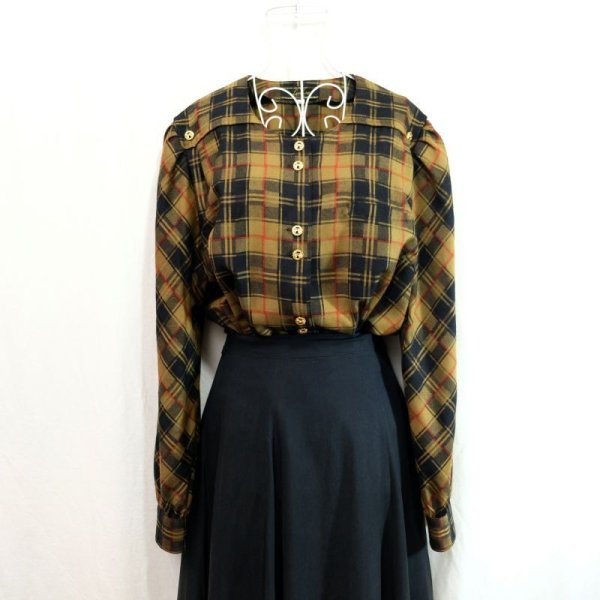 画像3: チェック柄 黒×茶色 長袖 ブラウス ノーカラー[16455]