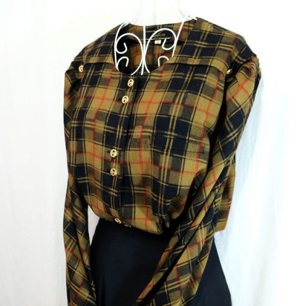 画像6: チェック柄 黒×茶色 長袖 ブラウス ノーカラー[16455]