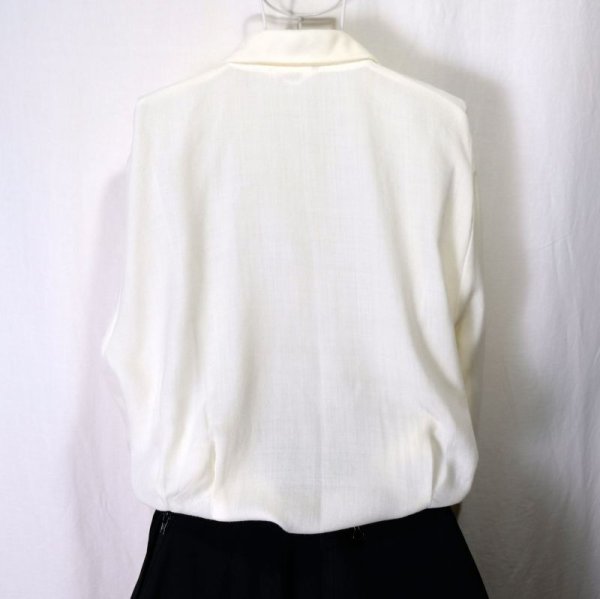 画像9: 無地 白 オフホワイト 混ウール 長袖 ブラウス ラウンドカラー 刺繍[16464]