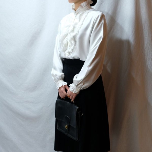 画像6: 白 無地 長袖 ブラウス スタンドカラー フリルカラー [16487]