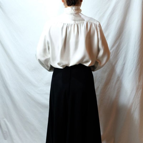 画像7: 白 無地 長袖 ブラウス スタンドカラー フリルカラー [16487]