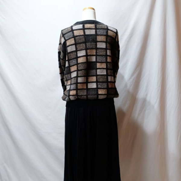 画像9: 黒系 チェック柄 ニット セーター クルーネック[25647]