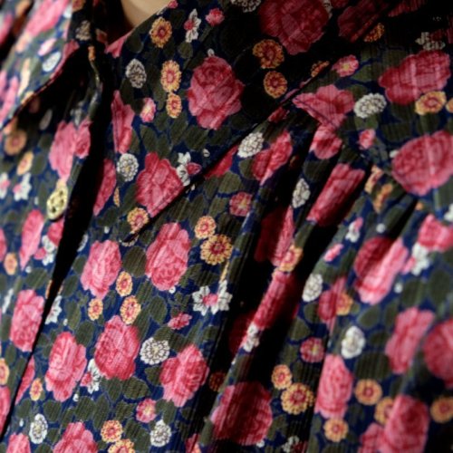 他の写真1: 花柄 バラ柄 紺系 長袖 レトロワンピース シャツカラー[56560]