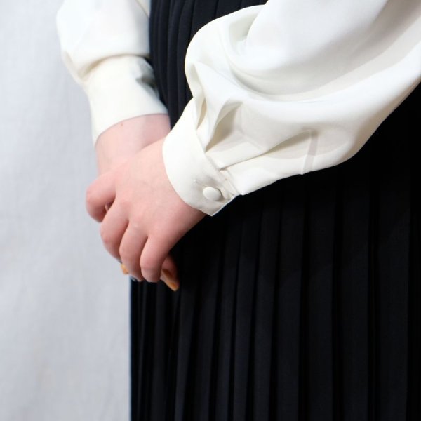 画像11: 無地 生成 長袖 ブラウス レギュラーカラー 刺繍[16539]