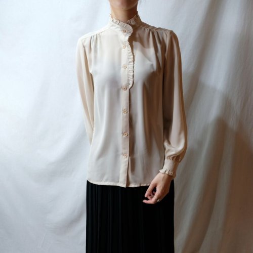 他の写真1: 無地 ピンクベージュ 長袖 ブラウス フリルカラー フリルカフス [11500]