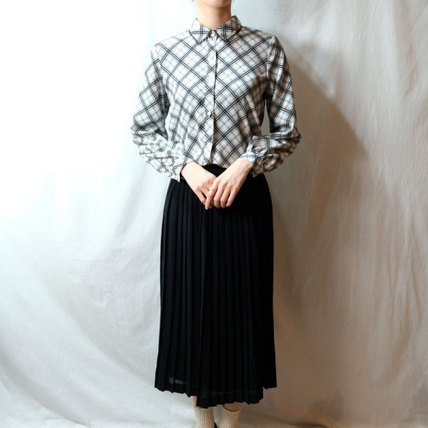 画像3: チェック柄 白×黒 長袖 ブラウス  レギュラーカラー スカラップ [16608]