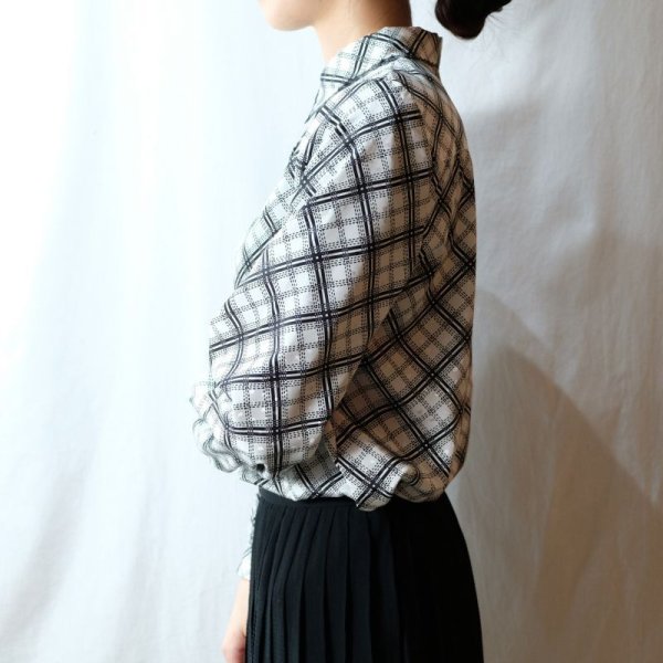 画像5: チェック柄 白×黒 長袖 ブラウス  レギュラーカラー スカラップ [16608]