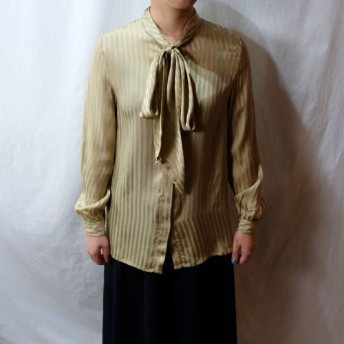 他の写真1: ストライプ柄 オリーブ色 長袖 シルク ブラウス ボウタイカラー [11438]