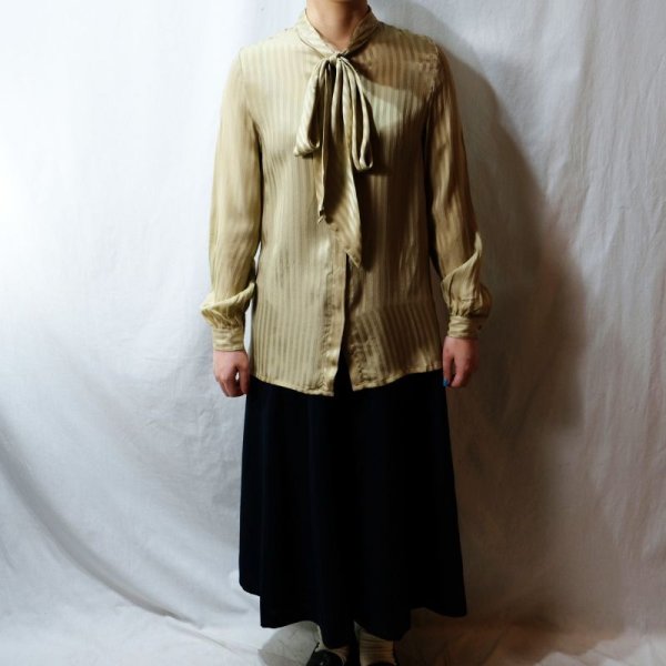 画像10: ストライプ柄 オリーブ色 長袖 シルク ブラウス ボウタイカラー [11438]