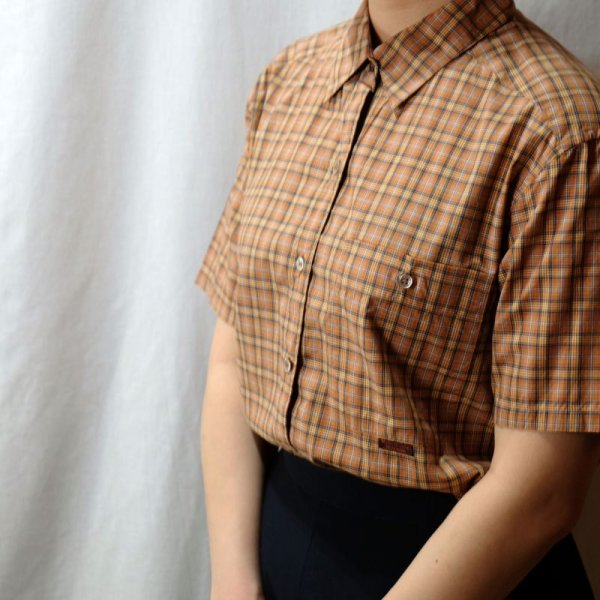 画像5: タータンチェック柄 くすみオレンジ系 半袖 ブラウス レギュラーカラー[11442]