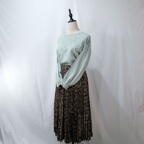 他の写真1: グリーン系 長袖 刺繍 ブラウス [11645]