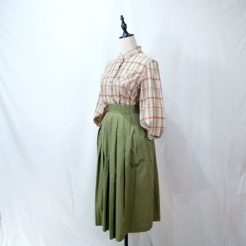 他の写真1: ベージュ系 レッド×カーキ チェック柄 長袖 ブラウス スタンドカラー [11631]