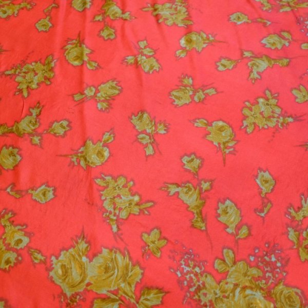 画像3: 花柄 赤系 シルク スカーフ 79cm×79cm[11826]