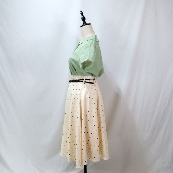 画像8: 無地 きみどり色 ブラウス 半袖 スカラップカラー 刺繍  [11970]