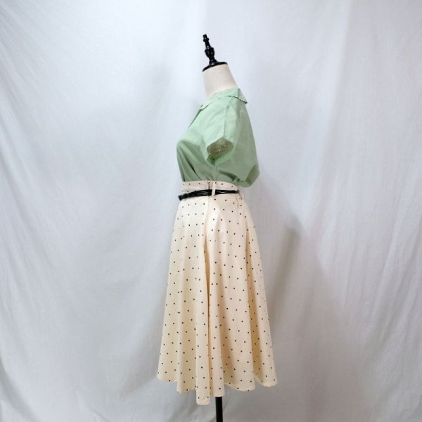 画像10: 無地 きみどり色 ブラウス 半袖 スカラップカラー 刺繍  [11970]