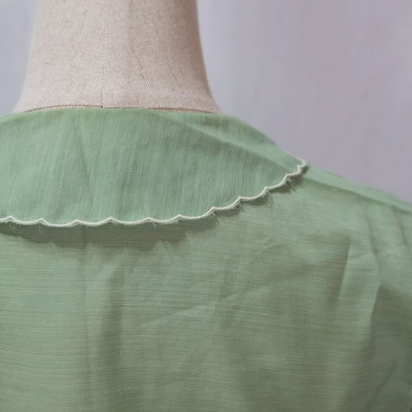 画像13: 無地 きみどり色 ブラウス 半袖 スカラップカラー 刺繍  [11970]