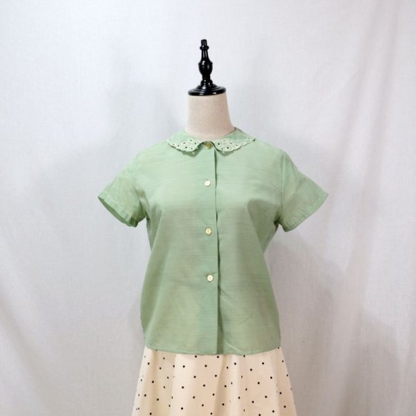画像15: 無地 きみどり色 ブラウス 半袖 スカラップカラー 刺繍  [11970]