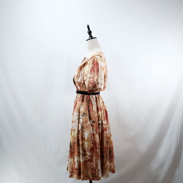 画像4: 水彩画の花柄 オレンジ系 半袖 コットン レトロワンピース ノーカラー タック ウエストゴム[12056]